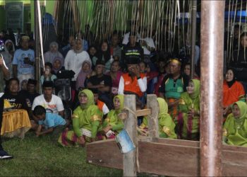 Bupati Syaharuddin Menyatu dengan Warga di Pesta Adat Mappadendang Kulo