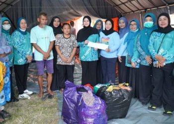 Ini Kepedulian Ketua TP PKK Parepare Andi Arfiah Tasming, Bantu Korban Kebakaran di Soreang