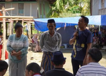 Tinjau Bedah Rumah Swadaya di Manisa, Bupati Sidrap Apresiasi Gotong Royong dan Kedermawanan Warga