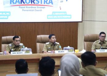 Wali Kota Parepare Tasming Hamid memimpin Rakor Awal Tahun di Ruang Pola Setdako Parepare
