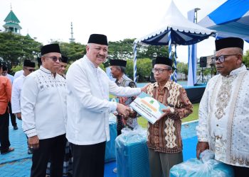 Pulang Kampung, Ustadz Das’ad Latif dan Pengusaha Jakarta ‘Kadoi’ HUT Pinrang ke-66 Dengan Keberkahan