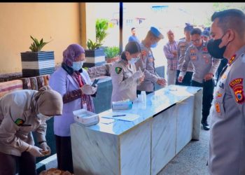 Jaga Integritas, Polres Sidrap Tes Urine Ratusan Personelnya