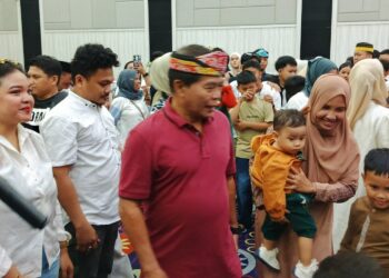 Gubernur Zainal A. Paliwang Kumpulkan 300 Anggota Keluarga, Perkuat Spirit Kekeluargaan di Idulfitri 1447 H