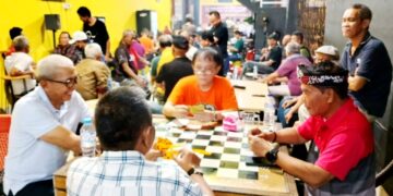 Domino Jadi Jembatan Rindu Alumni SMANSA 82. Gubernur Kaltara Turut Hadir, di Virendy Cafe