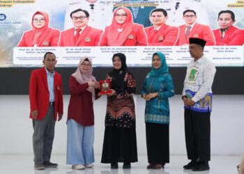 Tekan Angka Stunting, TP PKK Sidrap Gandeng FK Unhas Adakan Sosialisasi 