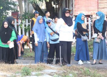 Pimpin Kerja Bakti di Panca Rijang, Wabup Nurkanaah Harap Berkelanjutan