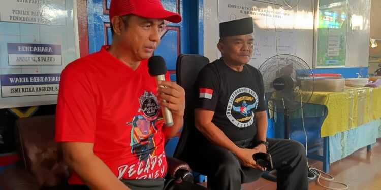 Diantara Pendiri Forsat Parepare, Andi Muhammad Fudail, didampingi Inisiator Sudirman Sudding (Kanan)