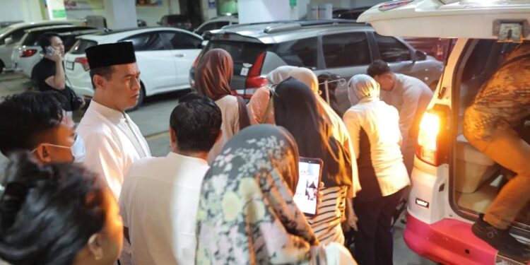Jadi Salah Satu Pelayat Pertama, Mentan Amran Kenang Sosok Haerul Saleh: Tenang dan Berdedikasi Tinggi